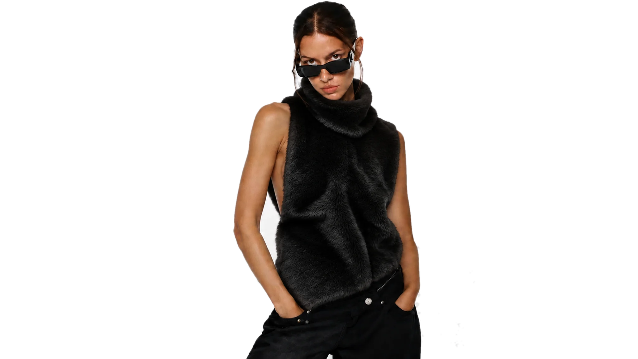 Model in a LEONERO fur piece